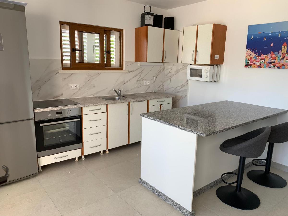 Apartmani Tonko Рачишче Экстерьер фото