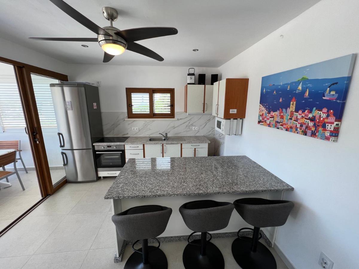 Apartmani Tonko Рачишче Экстерьер фото